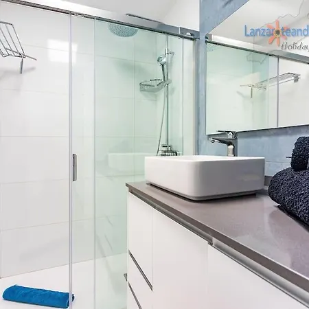 House Of The Horizon Playa Cucharas Vv Penthouse With Sea & Pool View Aircon Costa Teguise