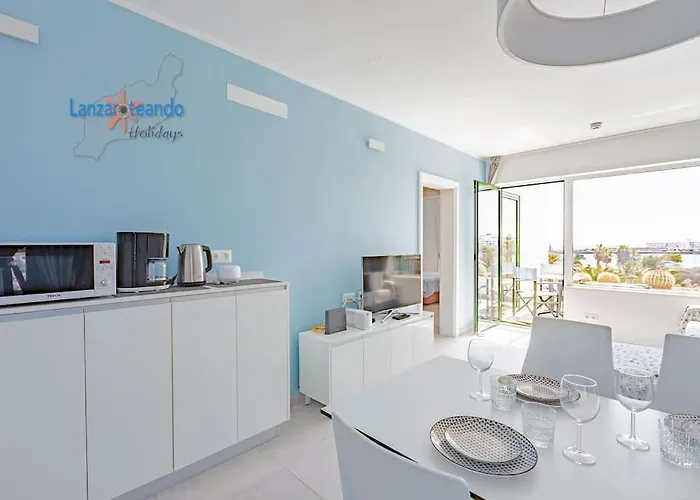 House Of The Horizon Playa Cucharas Vv Penthouse With Sea & Pool View Aircon Apartman Costa Teguise
