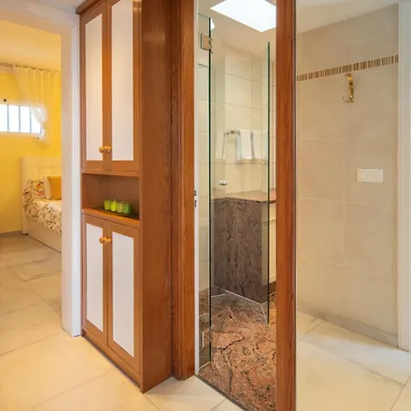 House Of The Horizon Playa Cucharas Vv Penthouse With Sea & Pool View Aircon * كوستا تاغيسي